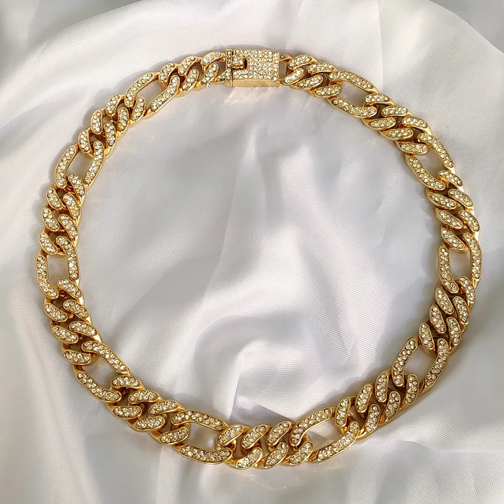 Colar choker cuban link iced out para mulher cor dourada com strass_voghion.com