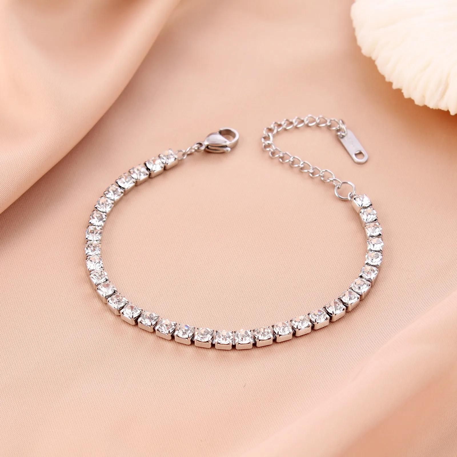 Adjustable 4mm Iced Out VVS Moissanite Dia Fashion Stainless Steel Zircon Tennis Bracelets CZ For Women 2024_voghion.com