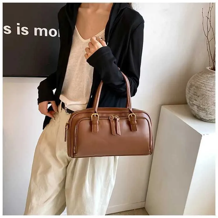 Vintage Handbags for Women Solid Pu Leather s Large Capacity Female Commute Wide Strap Crossbody Packs 2024 NewC241212_voghion.com