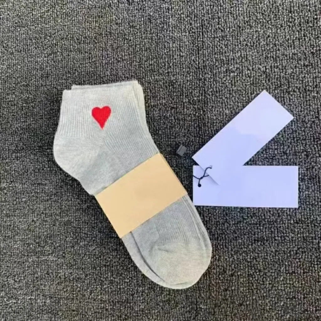 Clássico masculino bordado uma letra tubo curto estilo piano algodão outono inverno meias para homens e mulheres_voghion.com