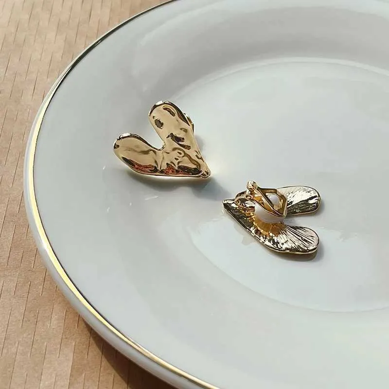 Charm Korean Design Sense Concave Convex Uneven Gold Heart Clip on Earrings Fashion Womens Party Jewelry Unusual_voghion.com