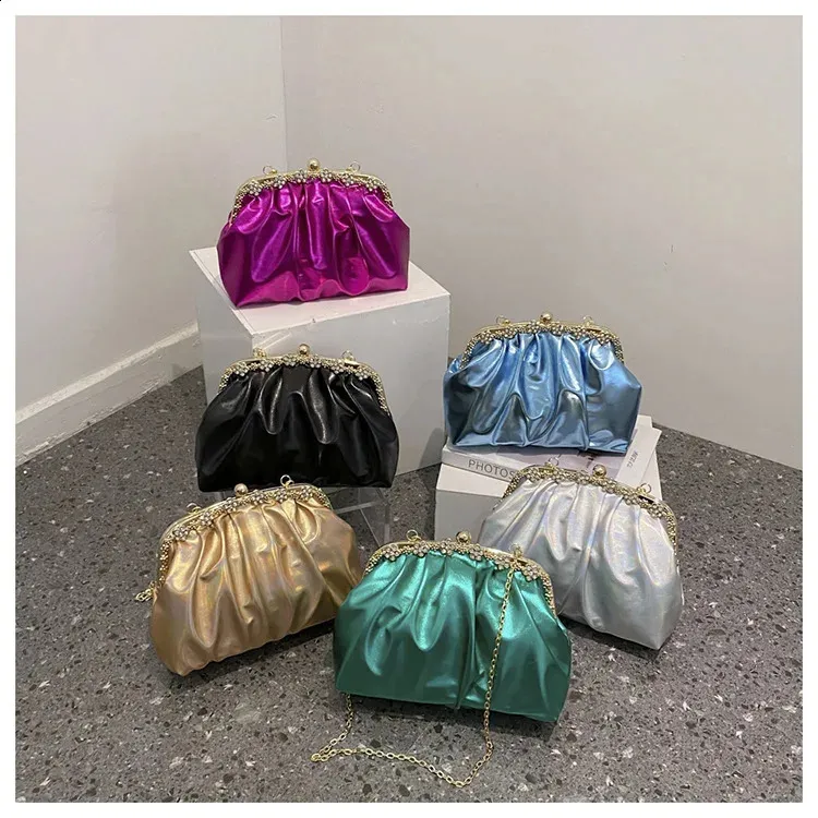 Borsa a tracolla pochette da sera in pelle effetto laser_voghion.com