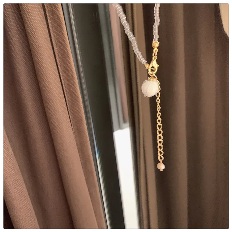 Colliers pendentifs Kawaii Cristal Fleur Bourgeon Collier de perles Doux et mignon Chaîne de clavicule sauvage Tempérament simple_voghion.com