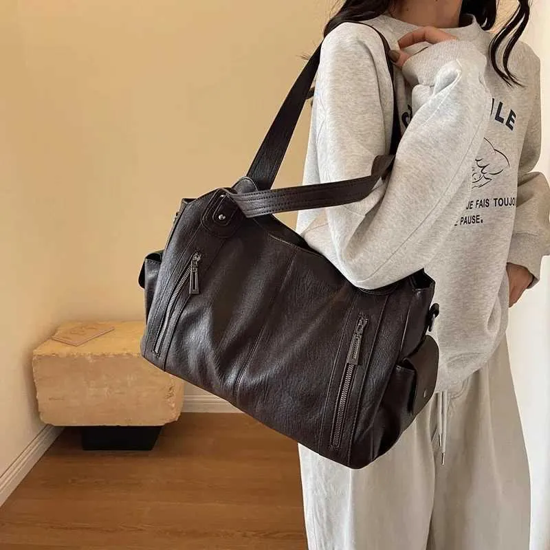 Sacs à bandoulière à compartiment intérieur souple 2024 de haute qualité aux couleurs contrastées pour femmes Mode Fermeture éclair Pu Femmes_voghion.com