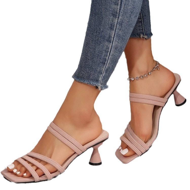 Nouvelles pantoufles à talons hauts et bout carré pour femmes, avec fines brides, pour chaussures d'extérieur tendance_voghion.com