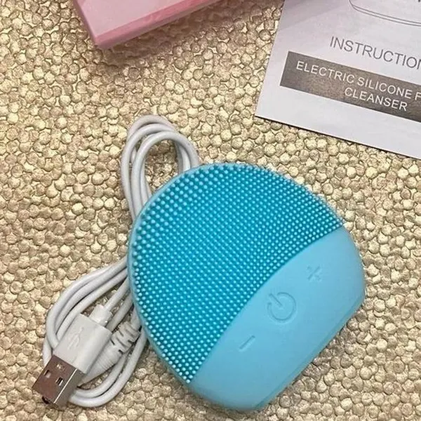 Rechargeable Facial Cleansing Brush_voghion.com