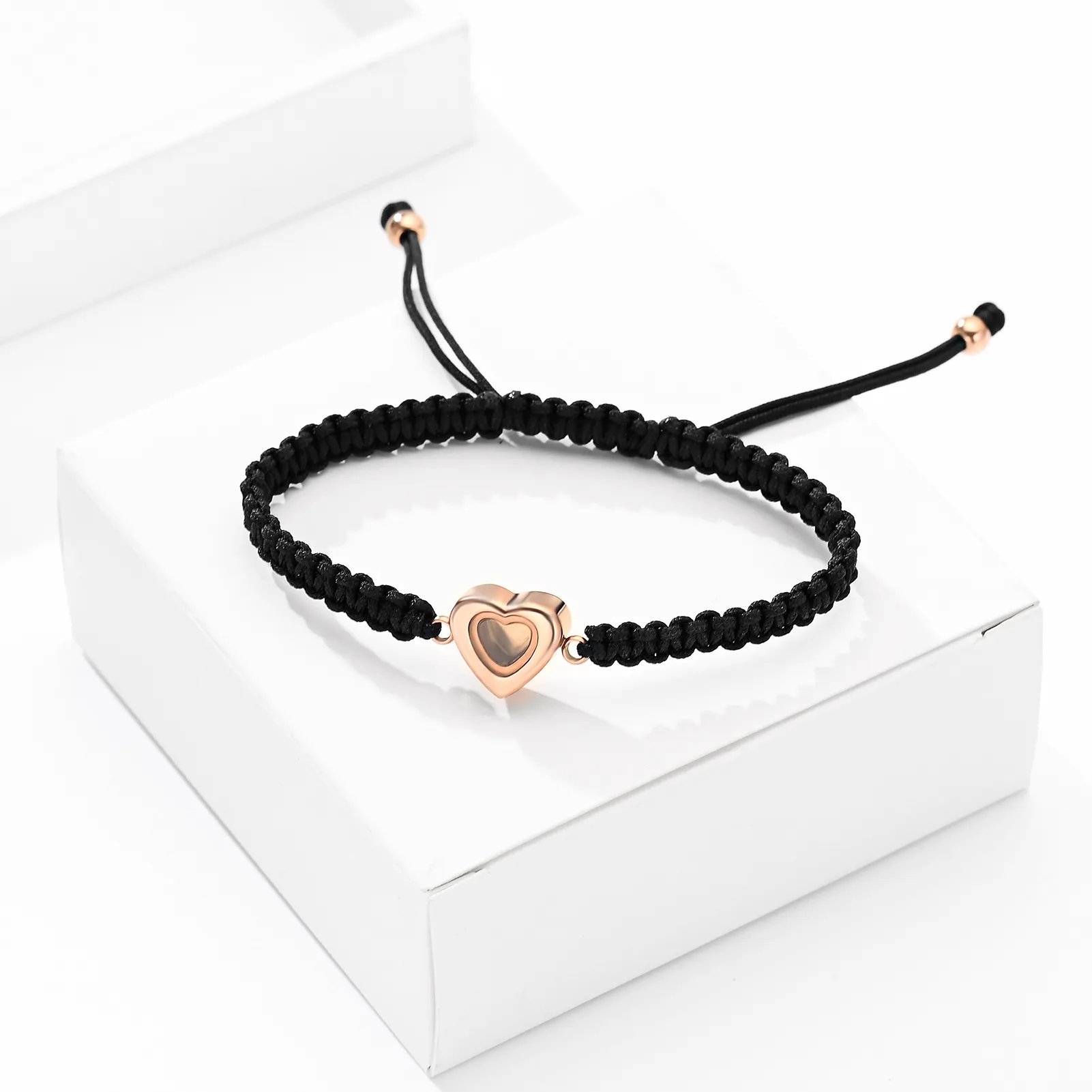 Armreif für Frauen, Gedenkarmband aus geflochtenem Seil, transparentes Herz, Mini-Urnenhalter, Andenkenschmuck, Länge verstellbar_voghion.com