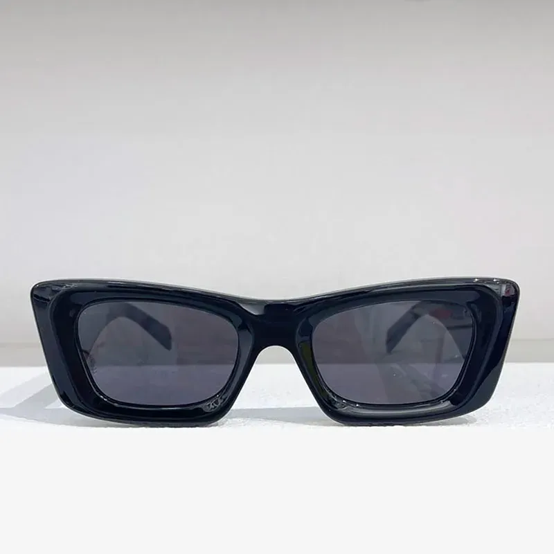 Sunglasses Women European Stylish Design Square Black Eyewear UV400 Unisex Business Travel Pretty Fashion Glasses_voghion.com