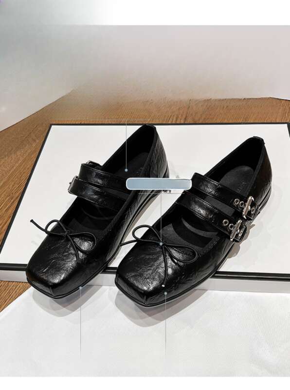 Balerini Mary Jane, cu fundă plată și picioare mici, la începutul primăverii 2024_voghion.com