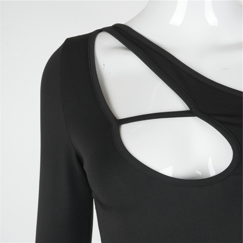 Plus Nine M20764T Winter New Irregular Hollow Diagonal Neck Long sleeved Open Navel Top for Women_voghion.com