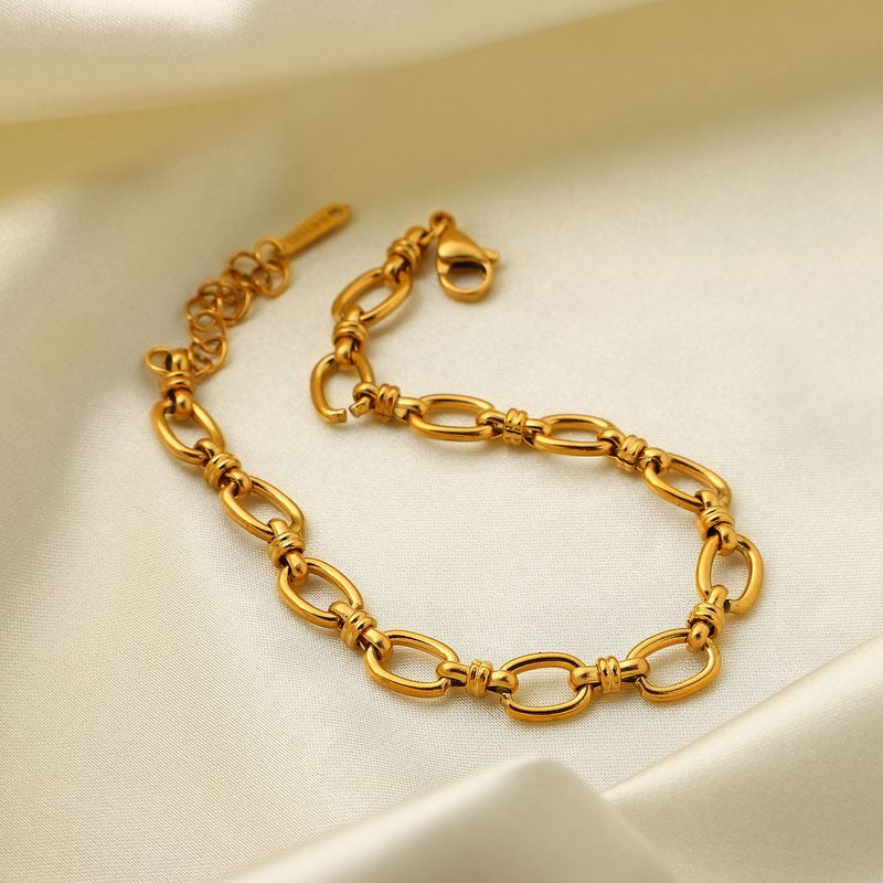 Fibbia a croce a catena stretta su Internet, stesso stile, bracciale alla moda popolare da donna in acciaio inossidabile placcato oro_voghion.com