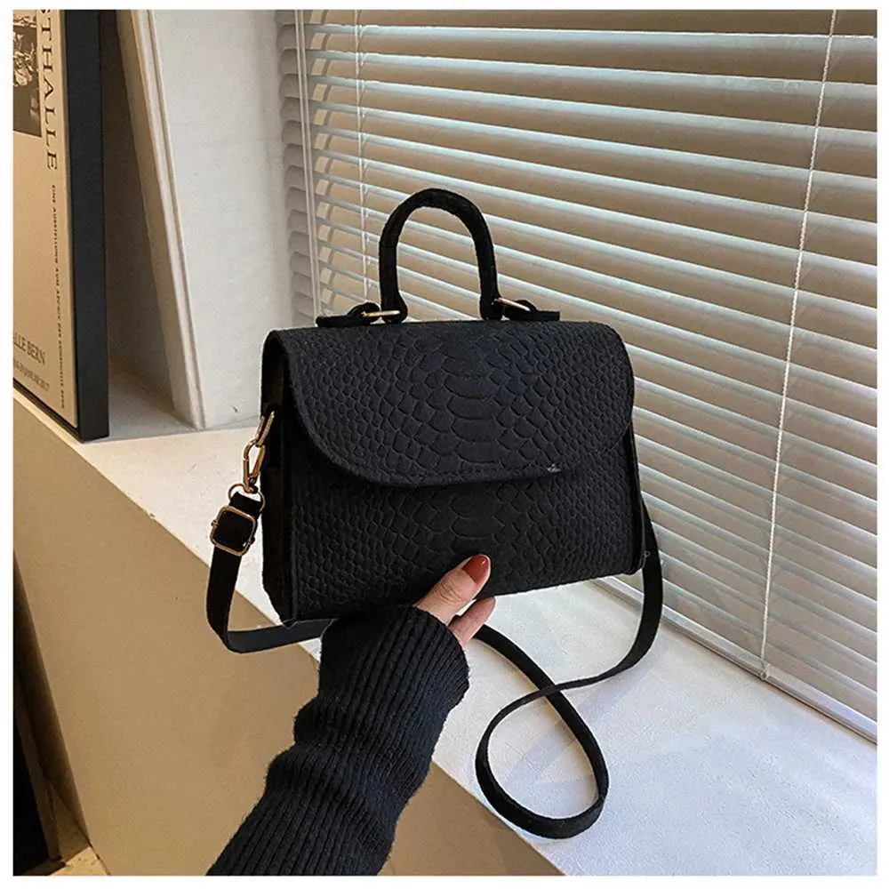 Designer Crossbody Bag With Alligator Pattern For Women_voghion.com