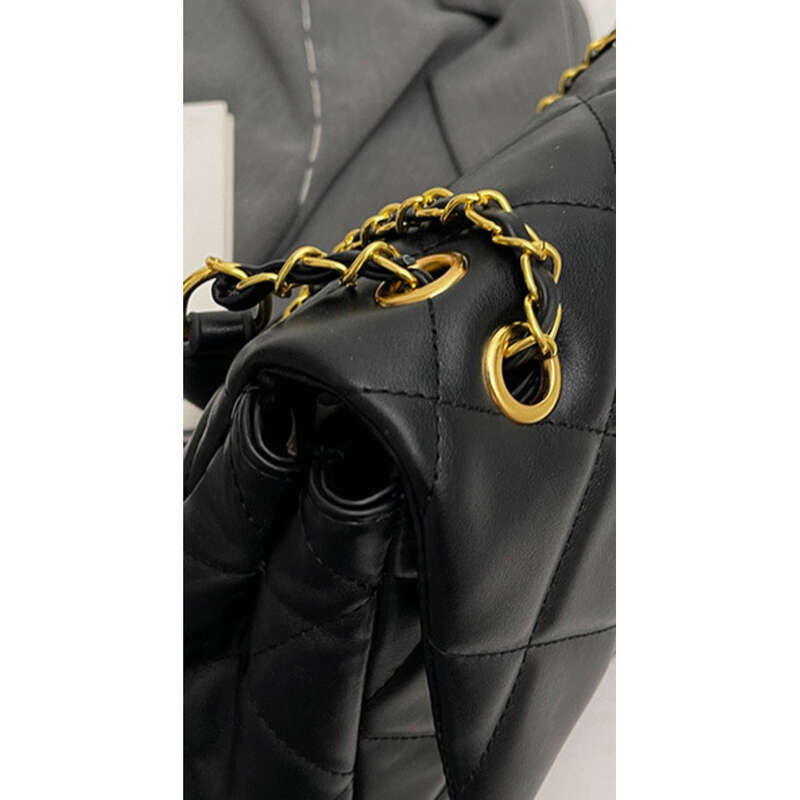 Große Kapazität Damentasche, 2025 Neue High-End Pendlertasche, Kleine Duft Dessous Kette_voghion.com