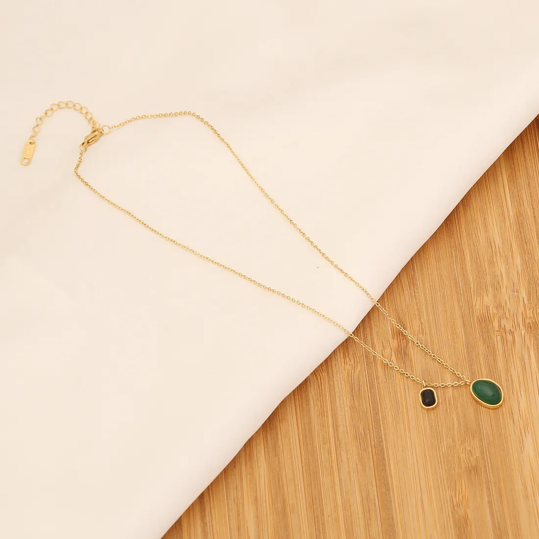 Anhänger Halsketten 2023 Modeschmuck Smaragd Halskette Perle Perlen geschichtet Edelstahl für Frauen_voghion.com