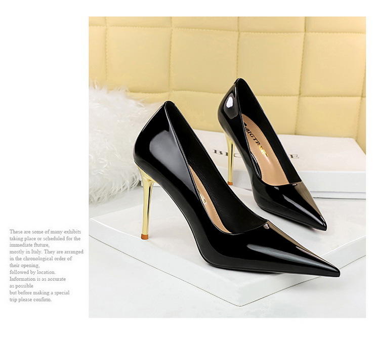 Sandalias de tacón de charol de moda, simples, de metal, súper tacón, boca baja, punta puntiaguda, brillantes, de charol, tacones altos, zapatos individuales para mujer_voghion.com