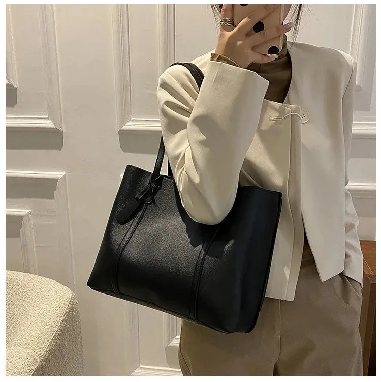 1PC black minimalist large capacity soft leather tote casual versatile shoulder bag 240822_voghion.com