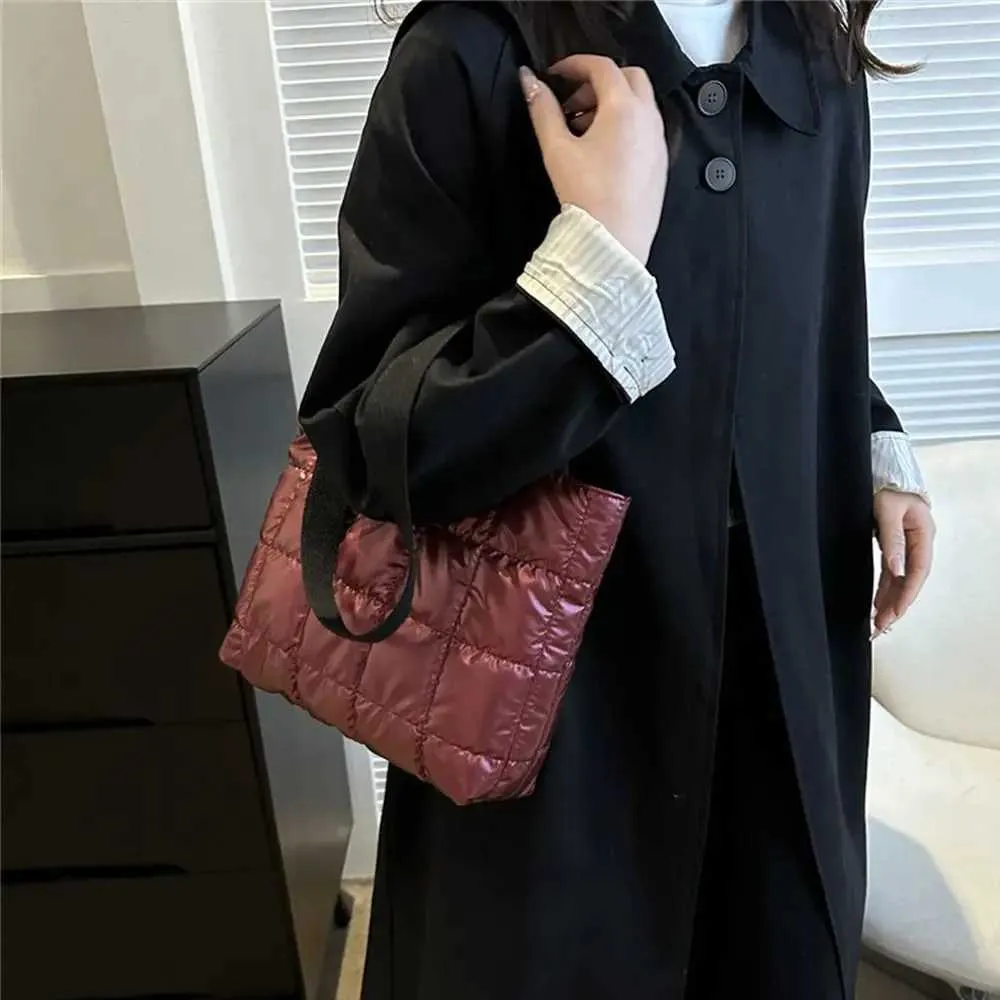 Kobiety Retro Osobowość Duża Pojemność Pikowane Torby Na Ramię Casual Jednolity Kolor Torebki Dół Bawełna Wyściełana Torba_voghion.com