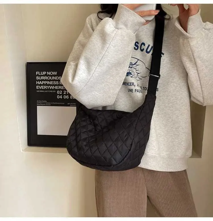 Sac à bandoulière rétro en nylon pour femmes, sac à main décontracté et étanche pour sans-abri, literie pour femmes, grande capacité, Y241123_voghion.com