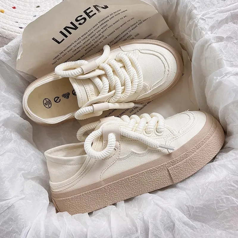 2024 new thick soled canvas white for women Korean style height increasing versatile casual shoes Free shipping_voghion.com