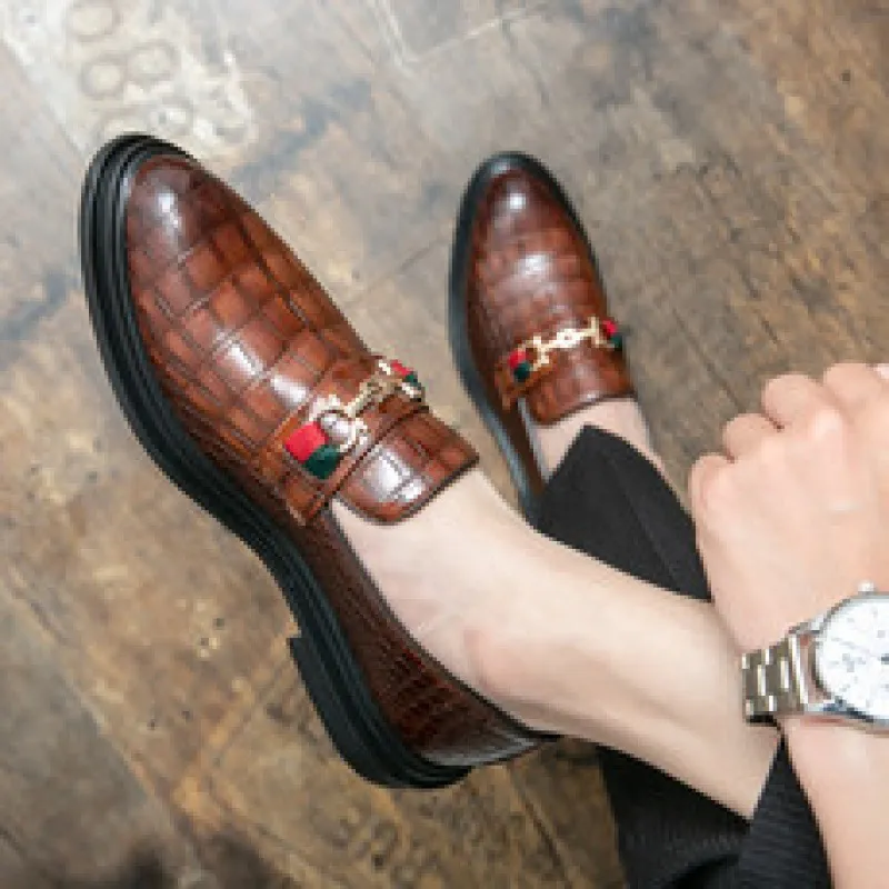 2023 nya män Casual Classic Designer Emed Läder Märke Bekväma Business Klänning Skor för män Loafers_voghion.com