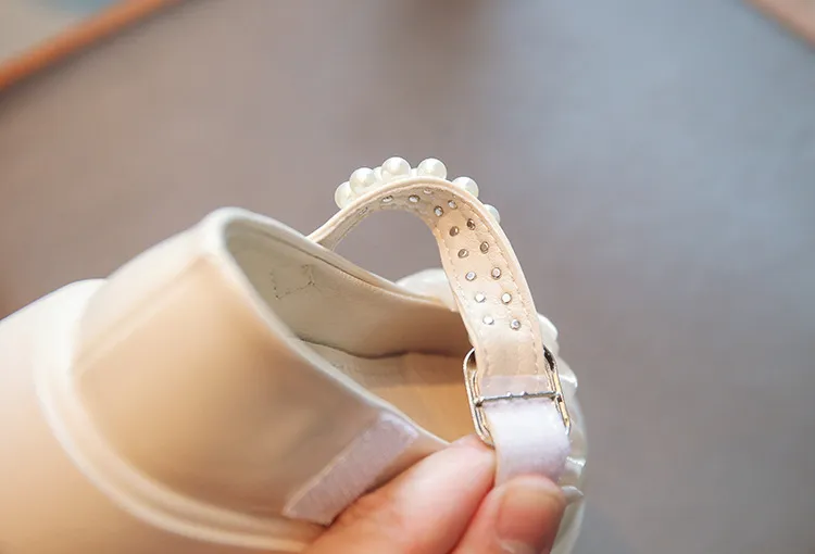 Girls Leather Kids Mary Jane Glossy Pearls and Bow Solid Color Kidsnest Baby Casual Princess for Children Party Wedding_desvips.com