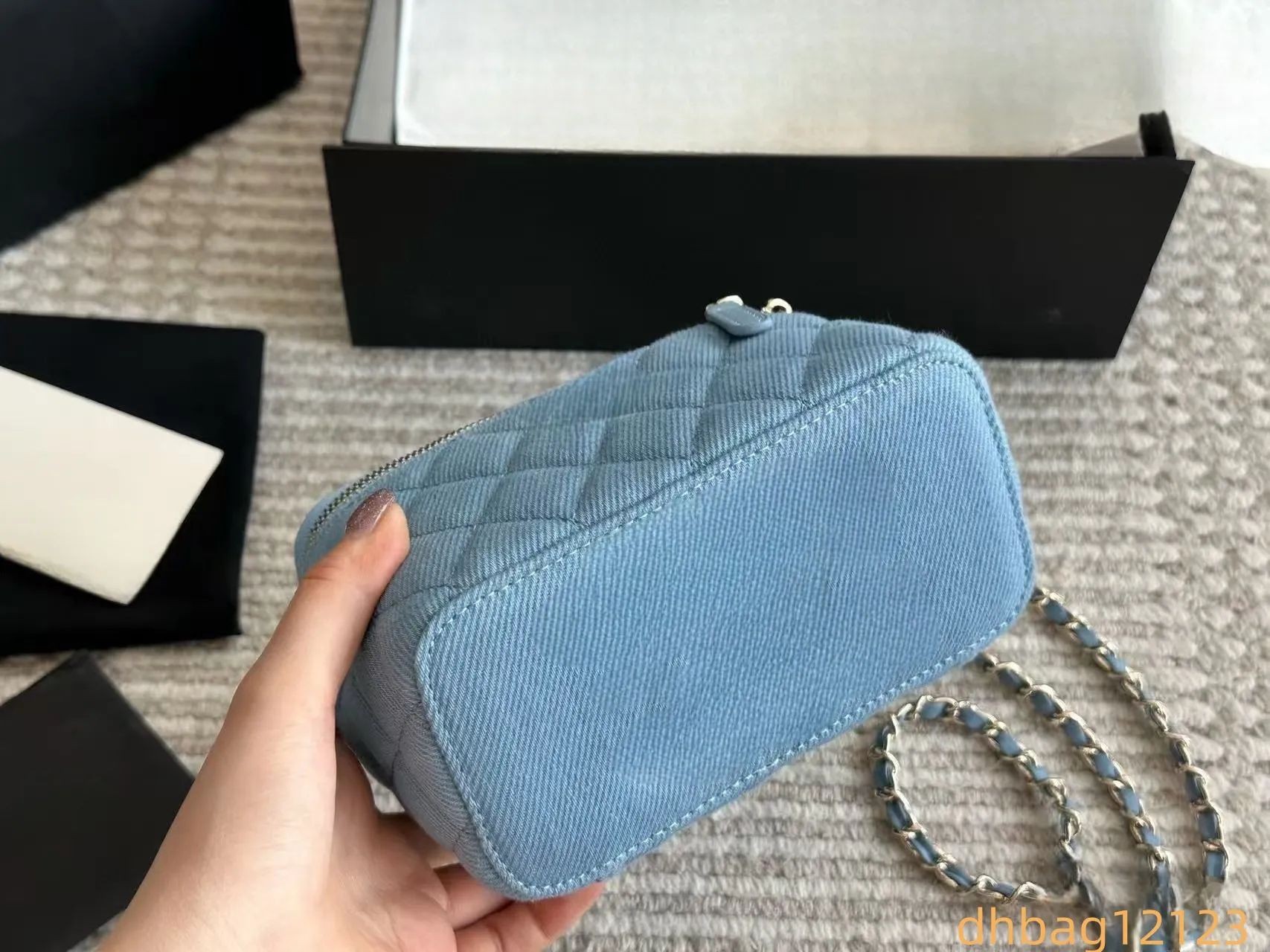 Ladies' Cowboy Box Designer Top Handle Filling Pads Cross Shoulder Makeup Caid Lipstick Stand Mini Retro Chain Coin_voghion.com
