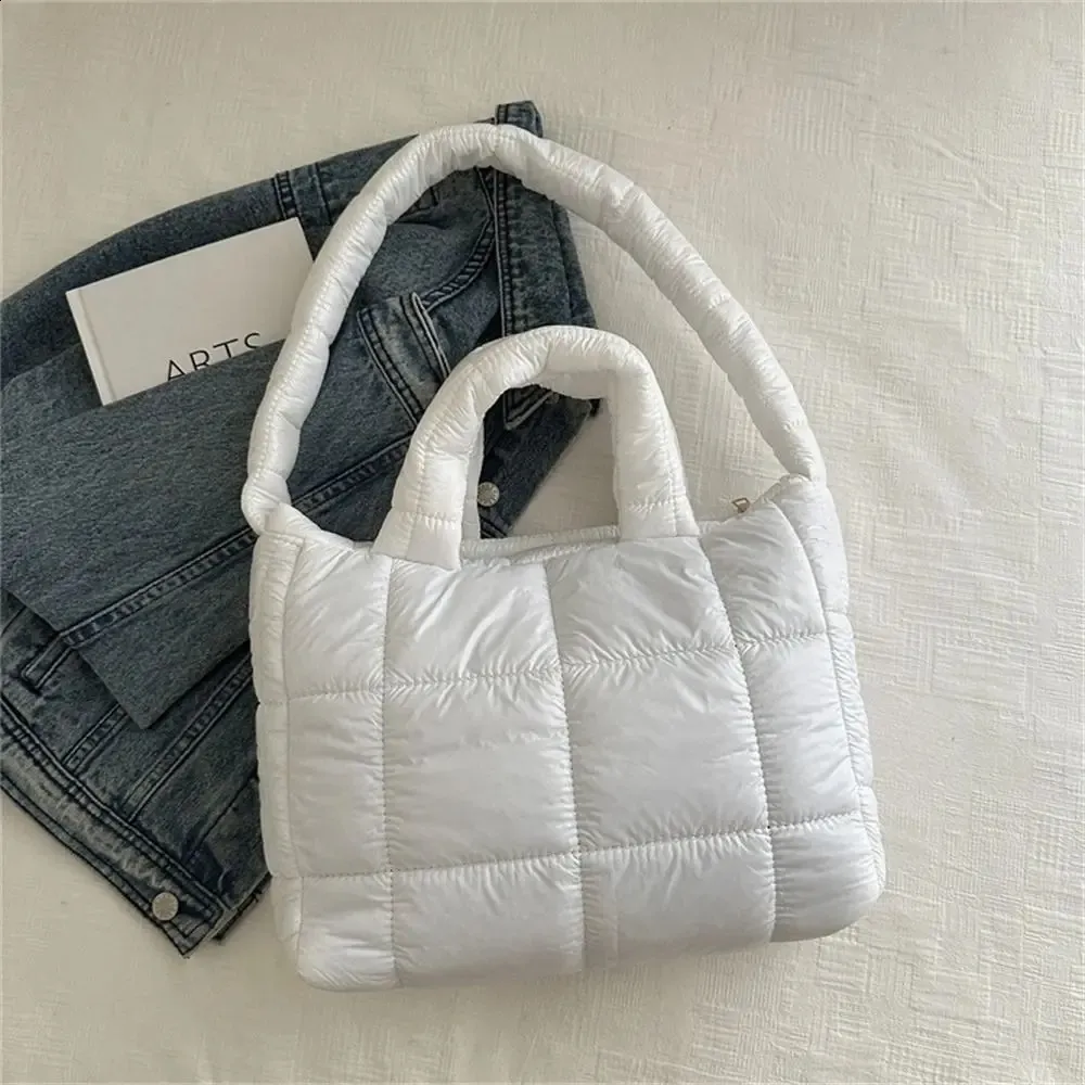 Puffy Quilted Shoulder Tote Bag Large Capacity Lightweight Cotton_voghion.com