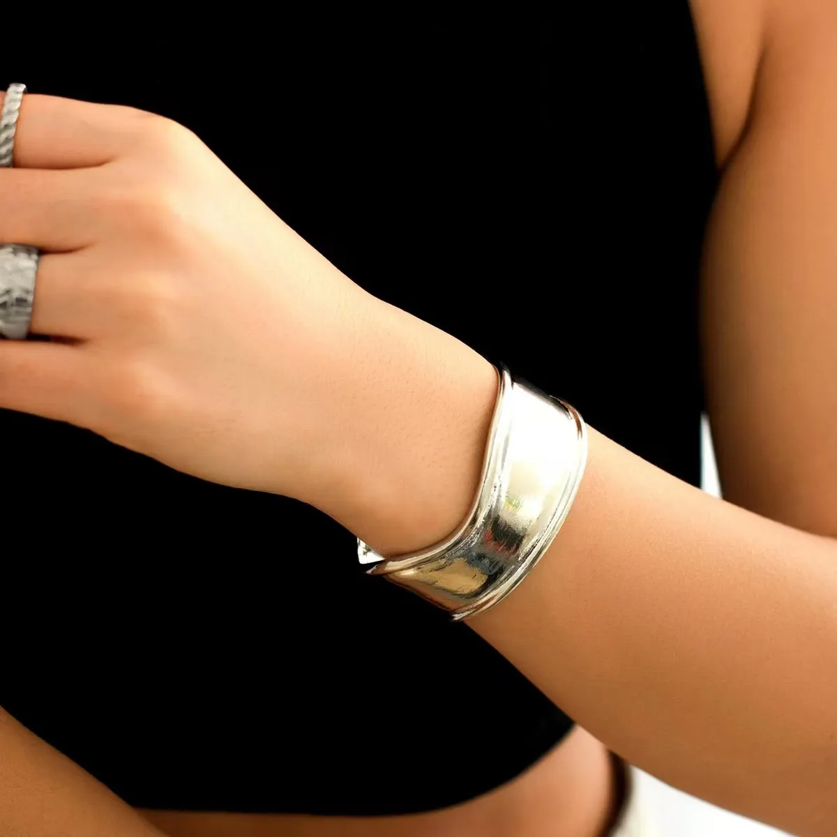 Wide Cuff Bangle Personality Punk Bracelet For Couples_voghion.com