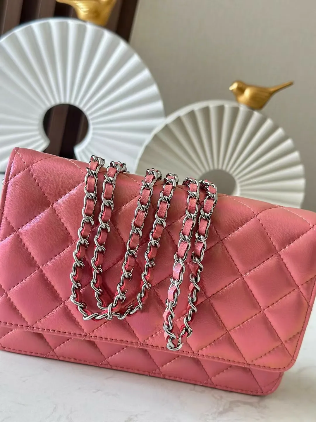Top Designer Wallets On Chain Pearlescent Woc Flap Smooth Lambskin Leather Dia Pattern Handbags Gold Tone Hardware_voghion.com