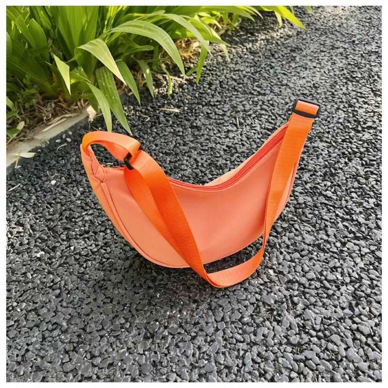 Einfaches Design Damen Umhängetasche Mode Damen Nylon Hobos Kleine Schultertaschen Vintage weibliche Mädchen Geldbörse Tuch_voghion.com
