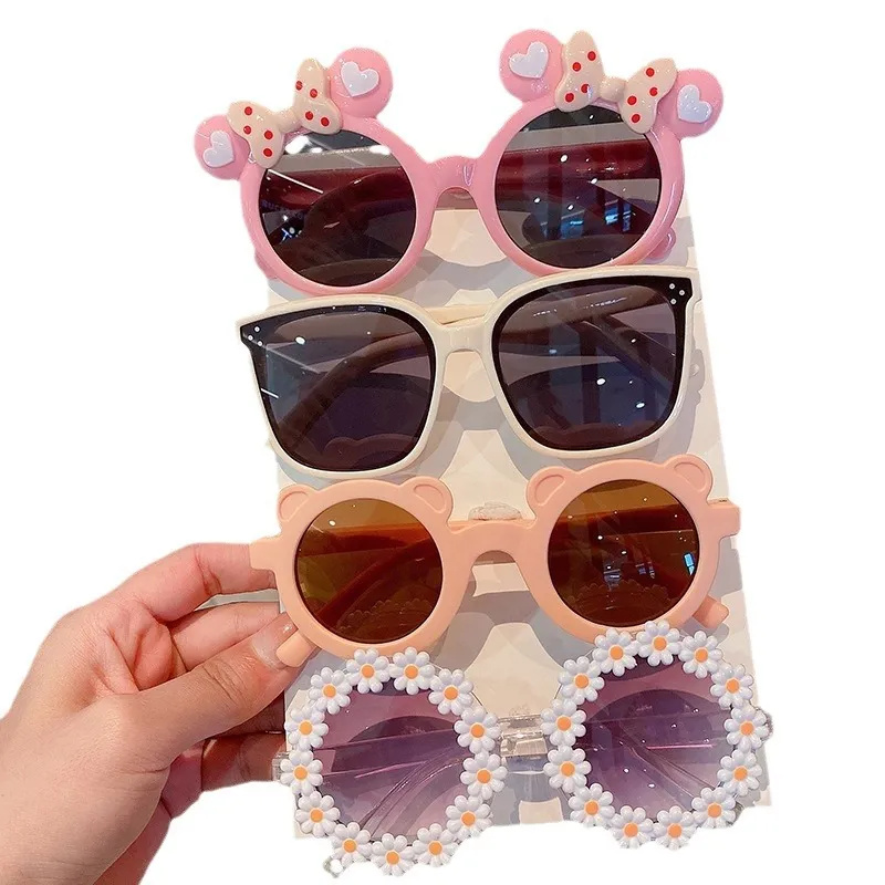 Occhiali da sole per bambini con design cartoon per bimbi_voghion.com