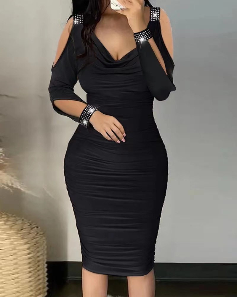 Women's solid color hole off the shoulder V-neck hot diamond pleated tight dress