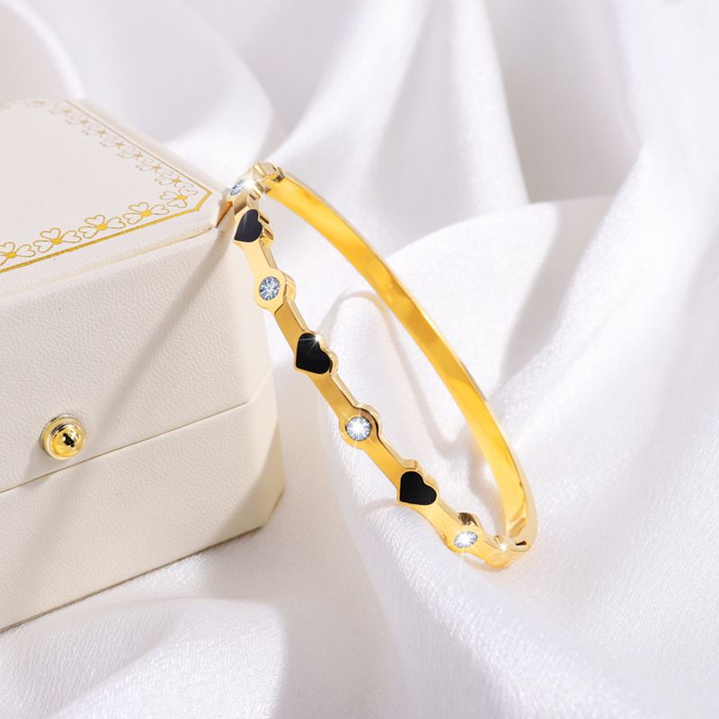 Accesorios de joyería Pulsera de acero inoxidable con forma de corazón y gota de aceite para niñas, de alta gama y a la moda, combina con todo._voghion.com