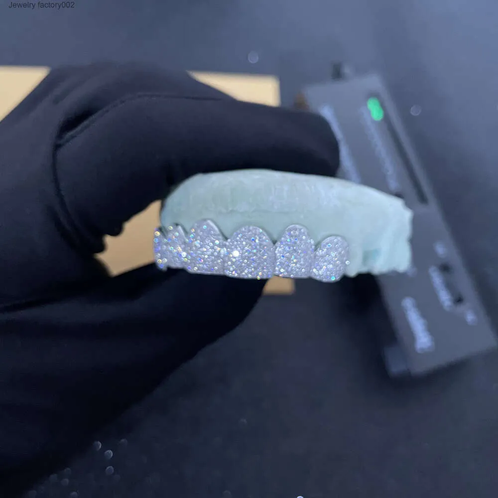 Mittatilaustyönä tehdyt hip hop iced out Sterling sier korut pysyvä leikkaus VVS Moissanite Timantit hampaat suugrillit_voghion.com