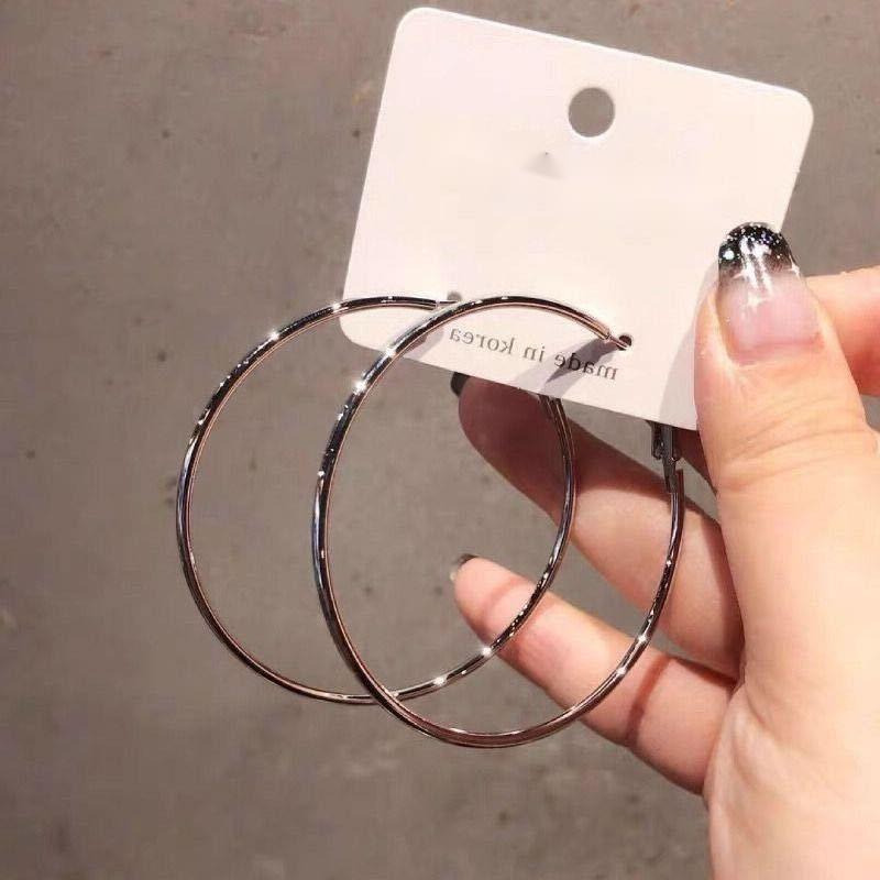 Pendientes de aro redondo con aguja de plata, personalidad exagerada, tachuelas estilo Ins, hebillas para orejas, metal coreano