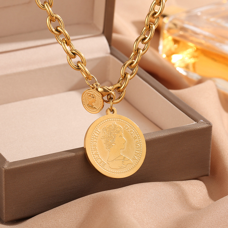 Fashionable personalized portrait, round brand titanium steel pendant chain, high-end temperament, cold and simple style