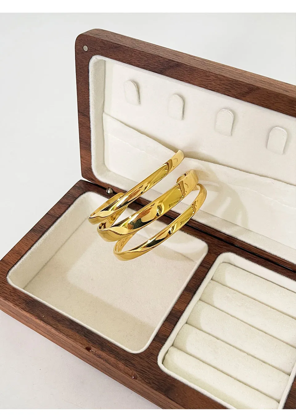 Pulsera minimalista de acero inoxidable chapado en oro macizo PVD de tres capas sin deslustre Perisbox_voghion.com