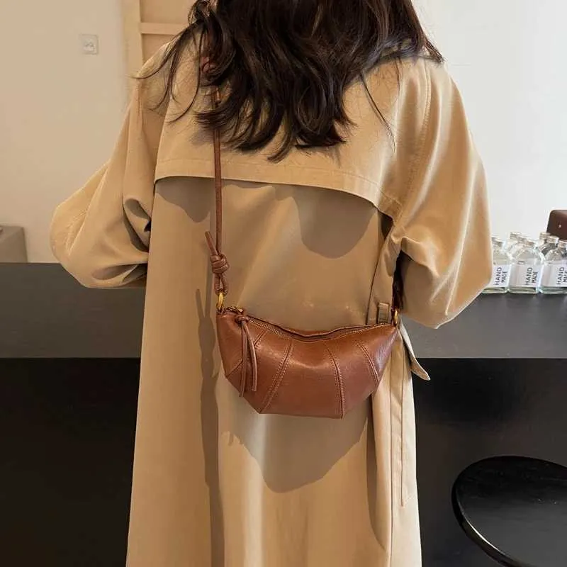 LEFTSIDE 2024 Rétro Tendance Couleur Unie Splicing Sac À Bandoulière En Cuir Femmes Mode Coréenne Sacs À Main Et Sacs À Main Dame_voghion.com