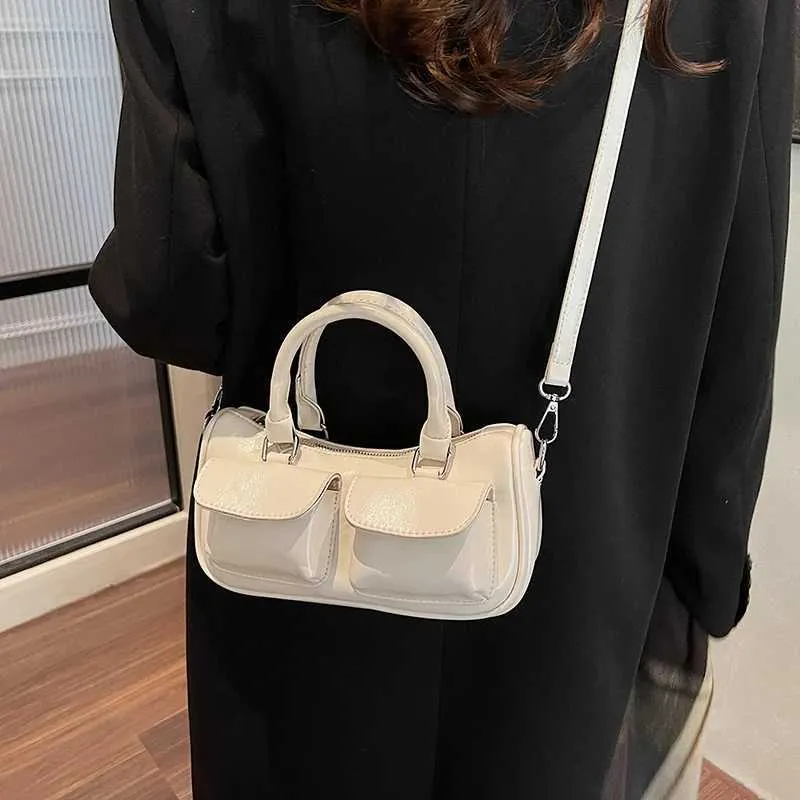 Ladies fashionable small handbag solid color PU retro mailman bag autumn and winter new style single shoulder crossbody_voghion.com