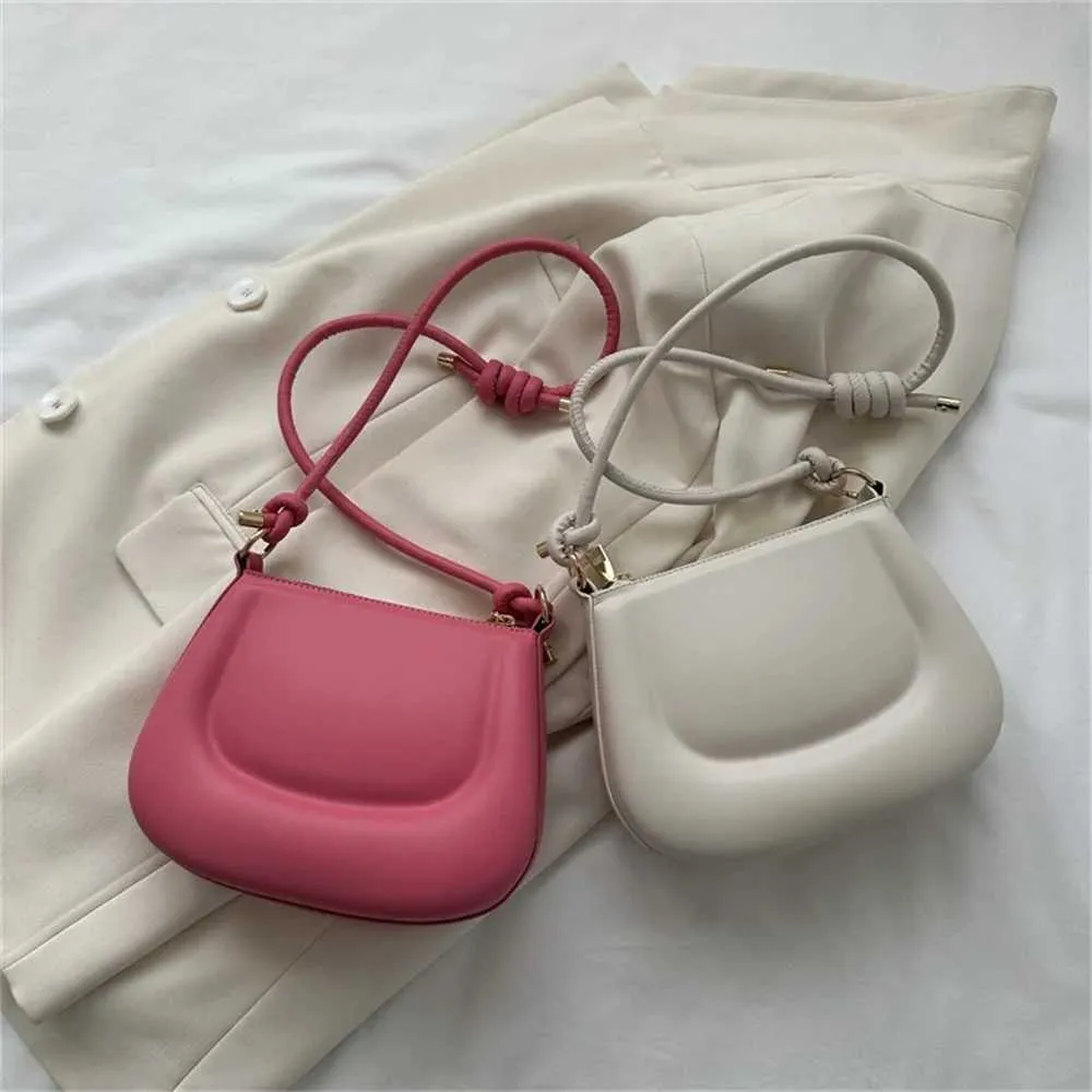 Stylish Soft Leather Shoulder Bag For Women Personalized Design_voghion.com