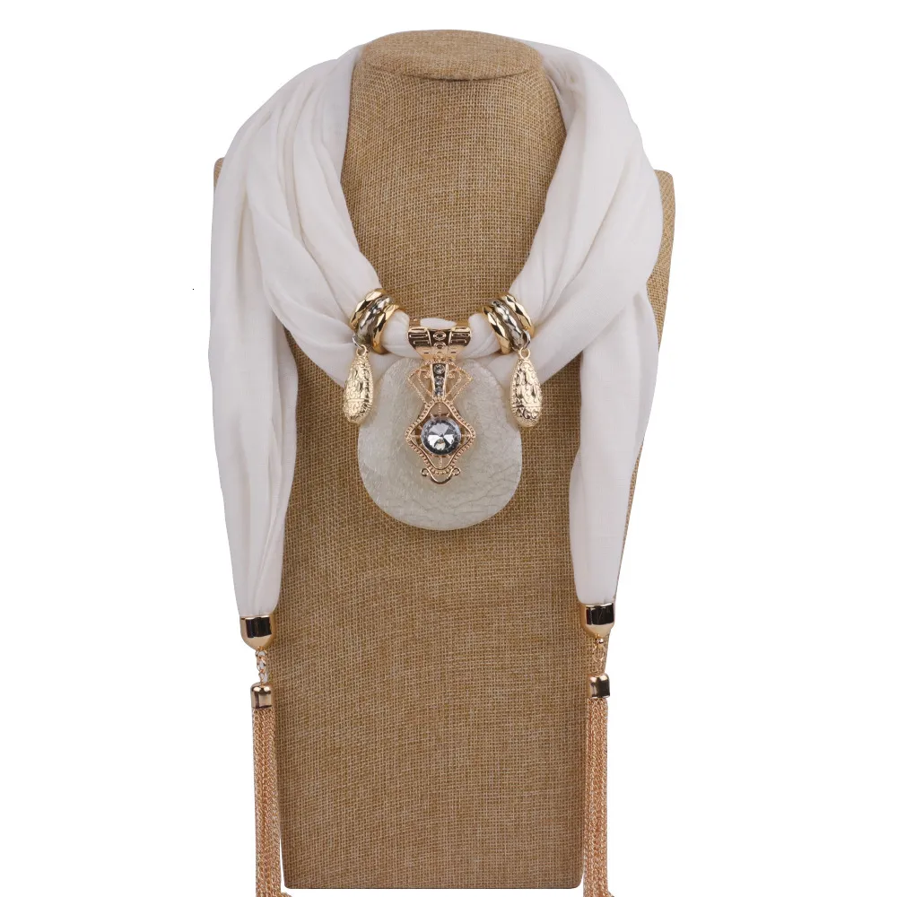 Large Horse Resin Jewelry Necklace Yiwu Pendant Solid Color Tassel Scarf_voghion.com
