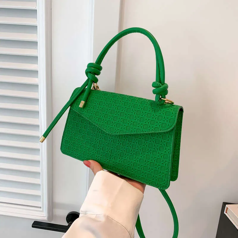 Crossbody Shoulder Handbag With Diamond Lattice Quilted Pattern_voghion.com