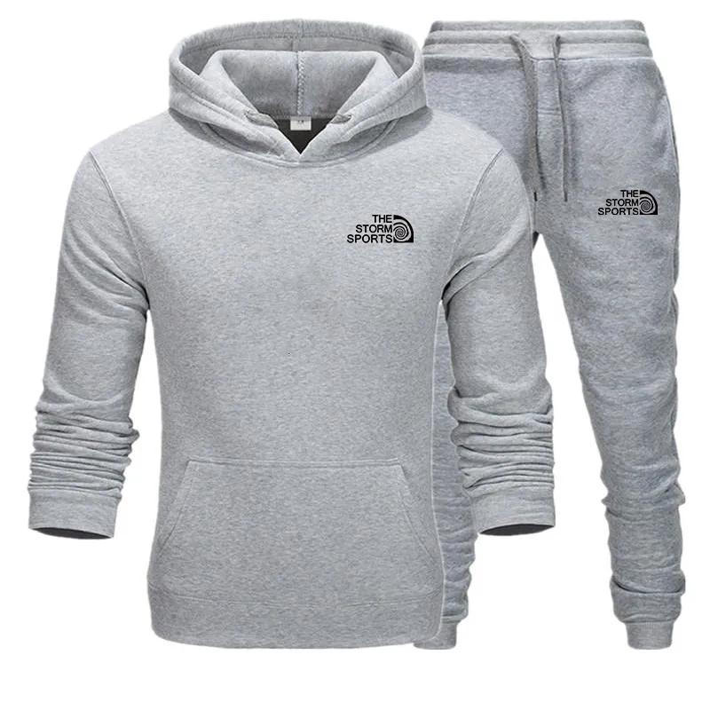 Zweiteiliges Set der Marke Tracuits für Herren mit Reißverschlussjacke, Jogginghose, Jogginganzug, Tracuit für Herren, Sportbekleidung, Kapuzenpullover, Hose, Herrenoberteil_voghion.com