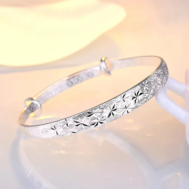 Bracelet Original Romantique Gypsophile Étoile Bracelets Argent Couleur pour Femmes Bracelets Mode Fête Mariage Accessoires Bijoux 231116_voghion.com