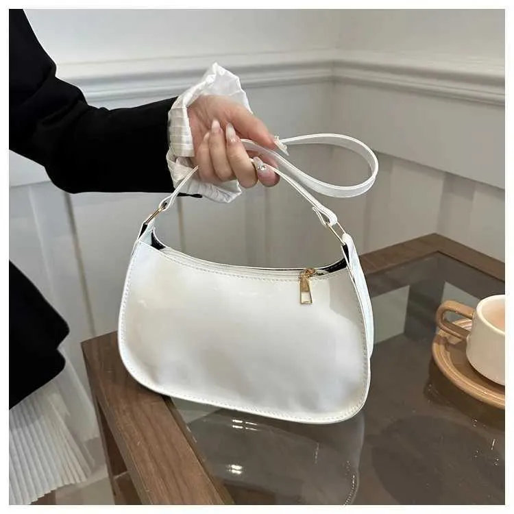 Designer Tasche Vintage weinrot Lackleder glänzend Gerie 2024 neu minimalistisch Damen Reißverschluss Umhängetasche elegant lässig_voghion.com