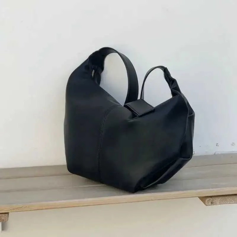Trendig veckad axelväska för kvinnor, mjuk PU-läder, axelremsväska, designerväska, molnväska, hoboväska, C241103_voghion.com