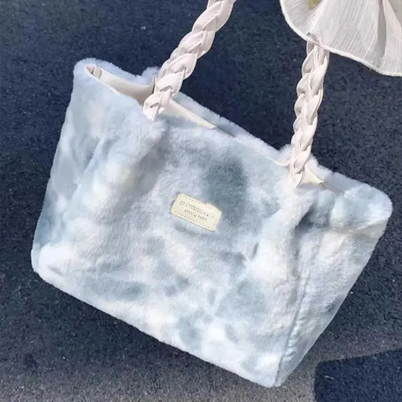 1pc large-capacity Fur Female Simple Commuter Shoulder Bag Niche Versatile PlushC241031_voghion.com