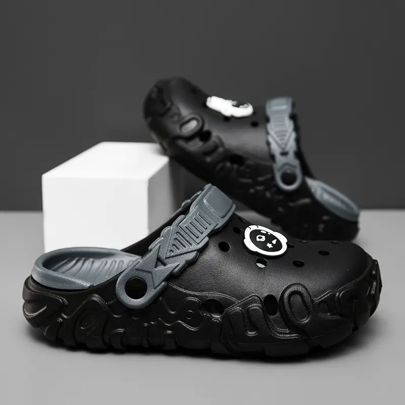 Two-color Hole Sandals For Men Lightweight Comfortable Slippers_voghion.com