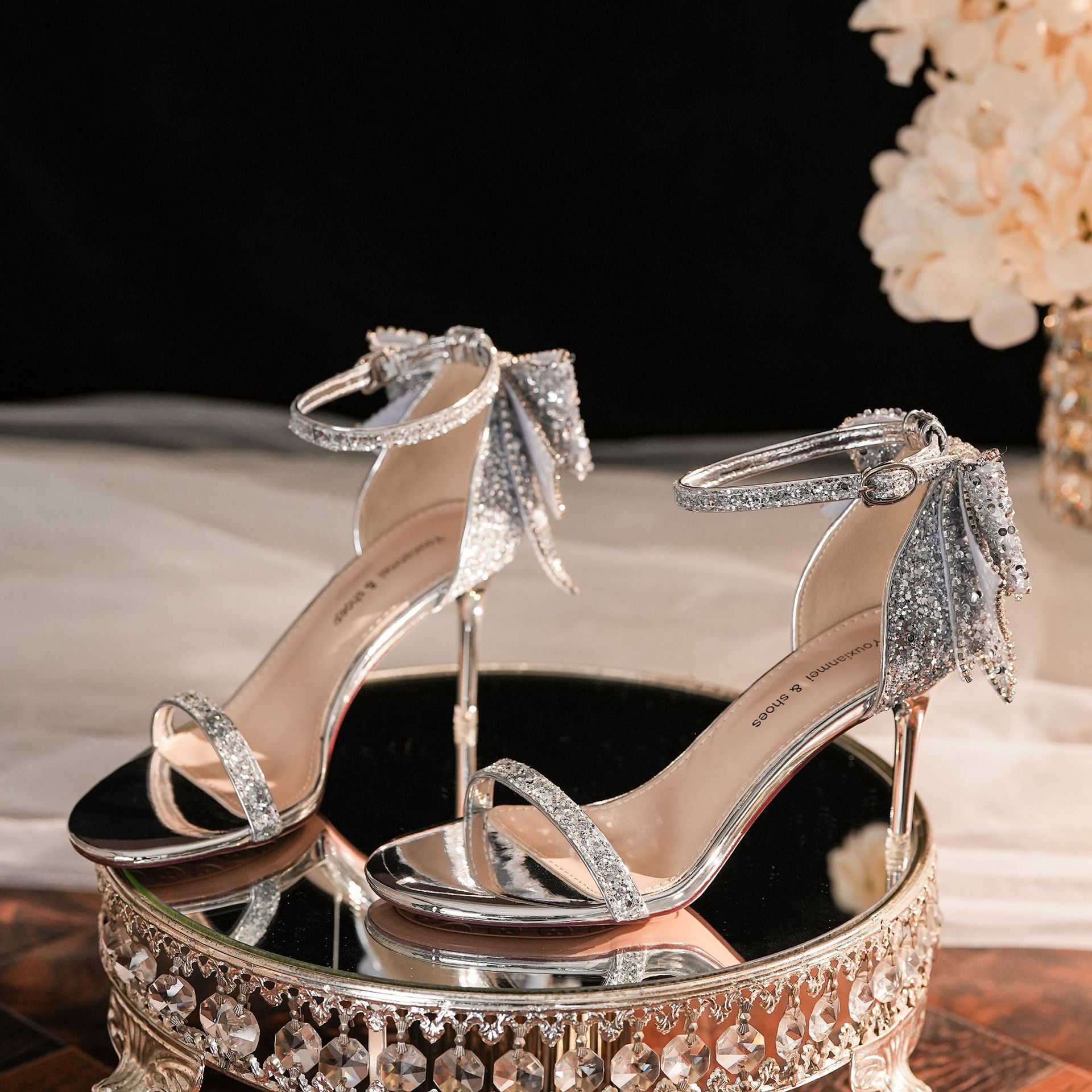 2308-1 sandales à strass 2023 nouveau nœud cristal une ligne ruban banquet mondaine talon mince talons hauts