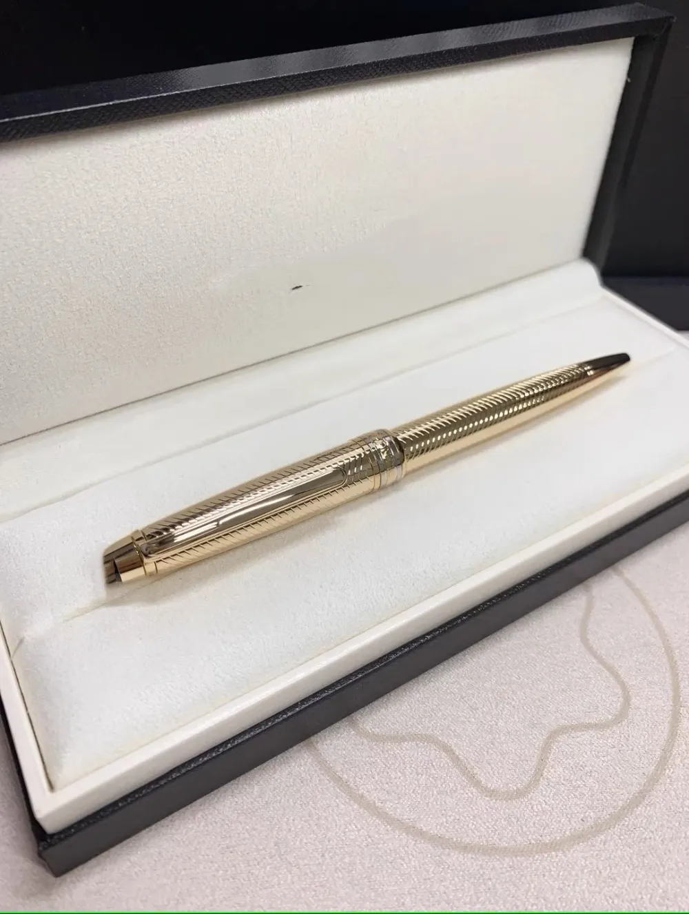 wholesale The 163/164 Series Of Metal Ballpoint Pens, Signature Pens, Ballpoint Pens, Gel Pens And Fountain Pens In The Large Class_voghion.com
